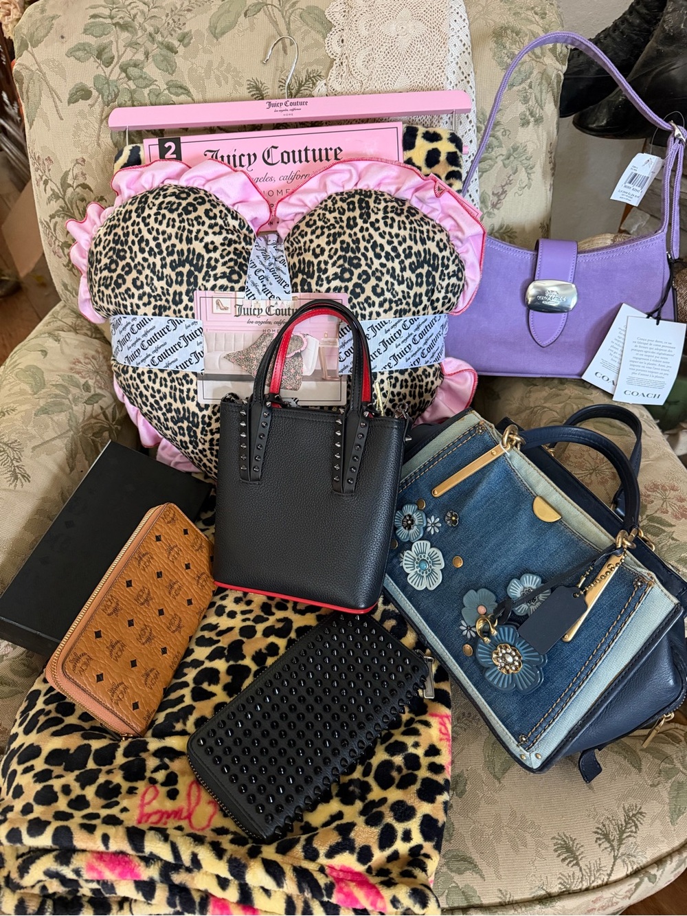 Various luxury. Ask about it at my next live show!